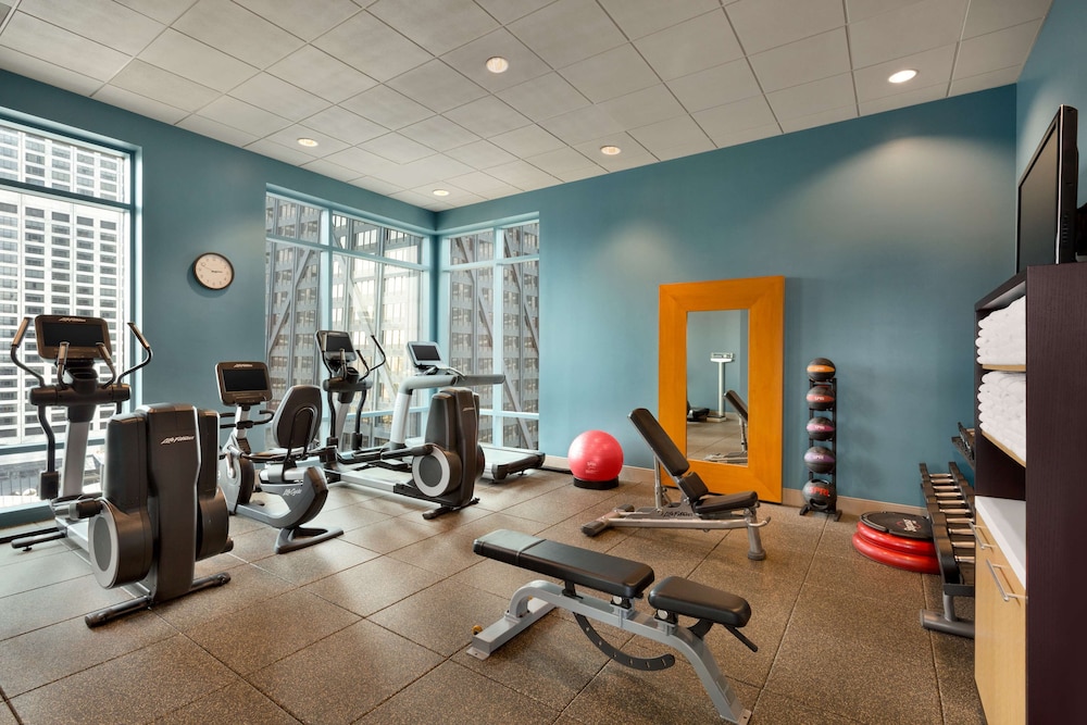 Hilton Chicago Magnificent Mile Suites - photo 38