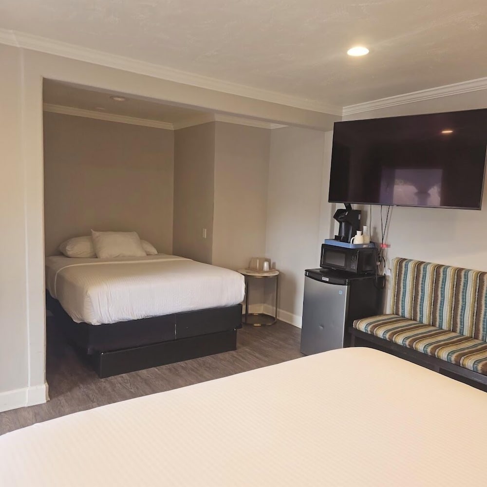 Bay Front Inn Santa Cruz - photo 14
