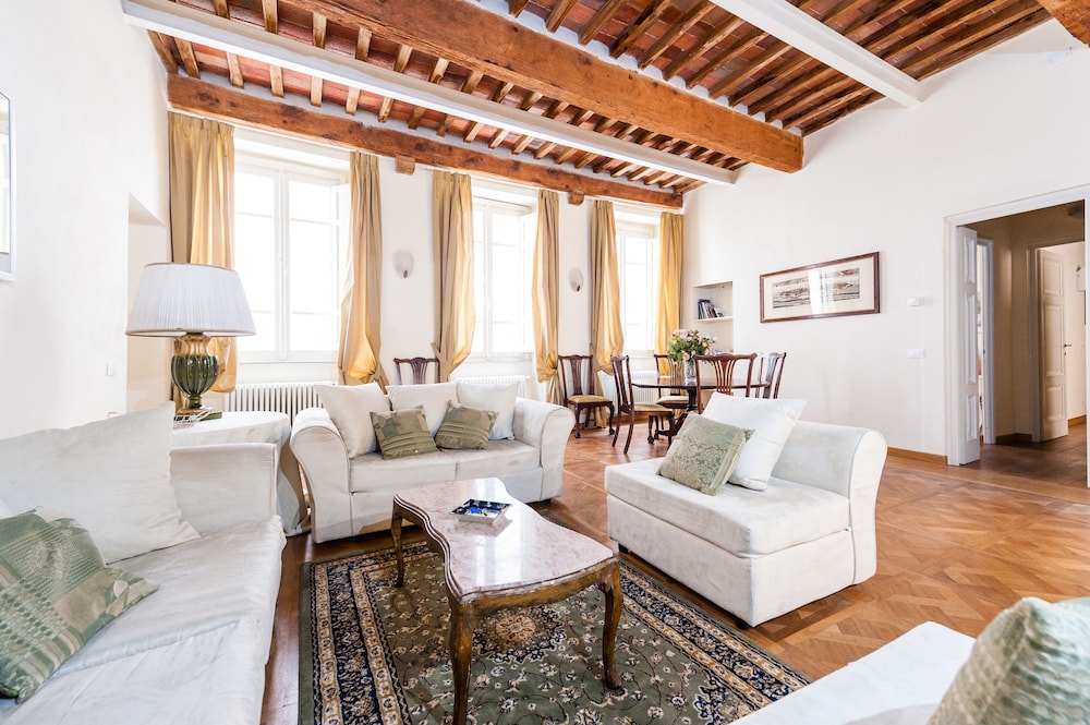 Palazzo Guinigi - last minute hotel in Lucca