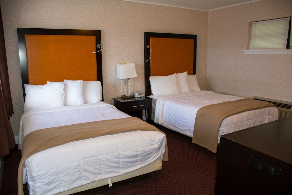 Atlantic Inn & Suites - photo 16