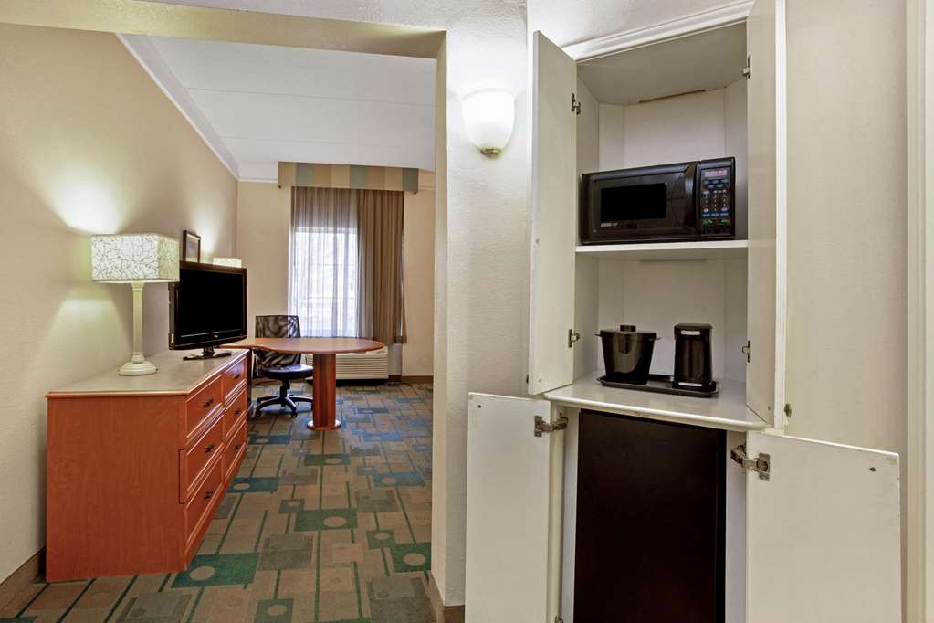 La Quinta Inn & Suites by Wyndham Winston Salem - photo 30