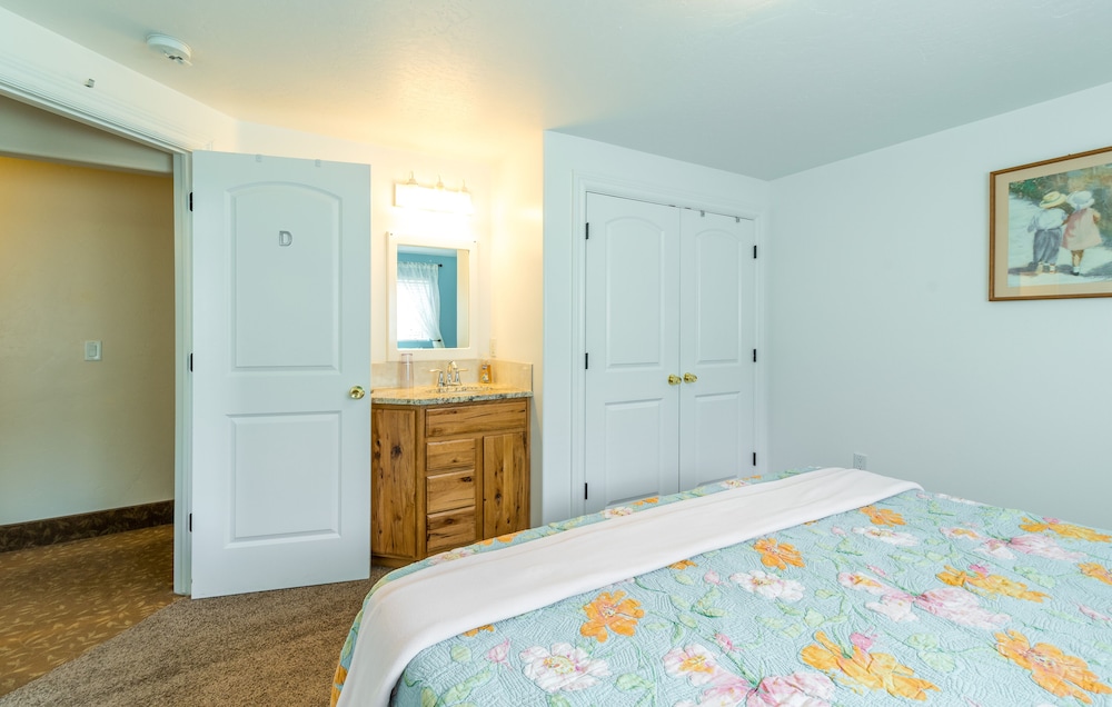 Family Crash Pad near SLC - photo 14
