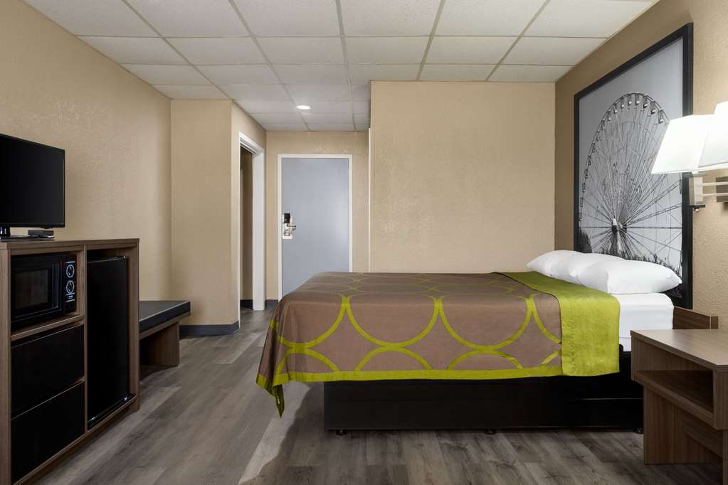 Super 8 by Wyndham Gainesville TX - photo 14
