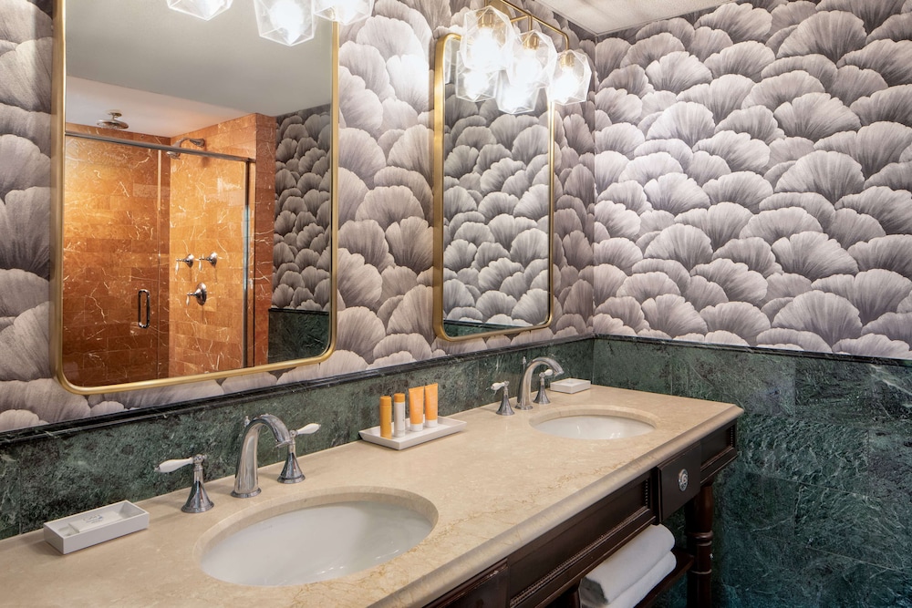 Amway Grand Plaza Curio Collection by Hilton - photo 37