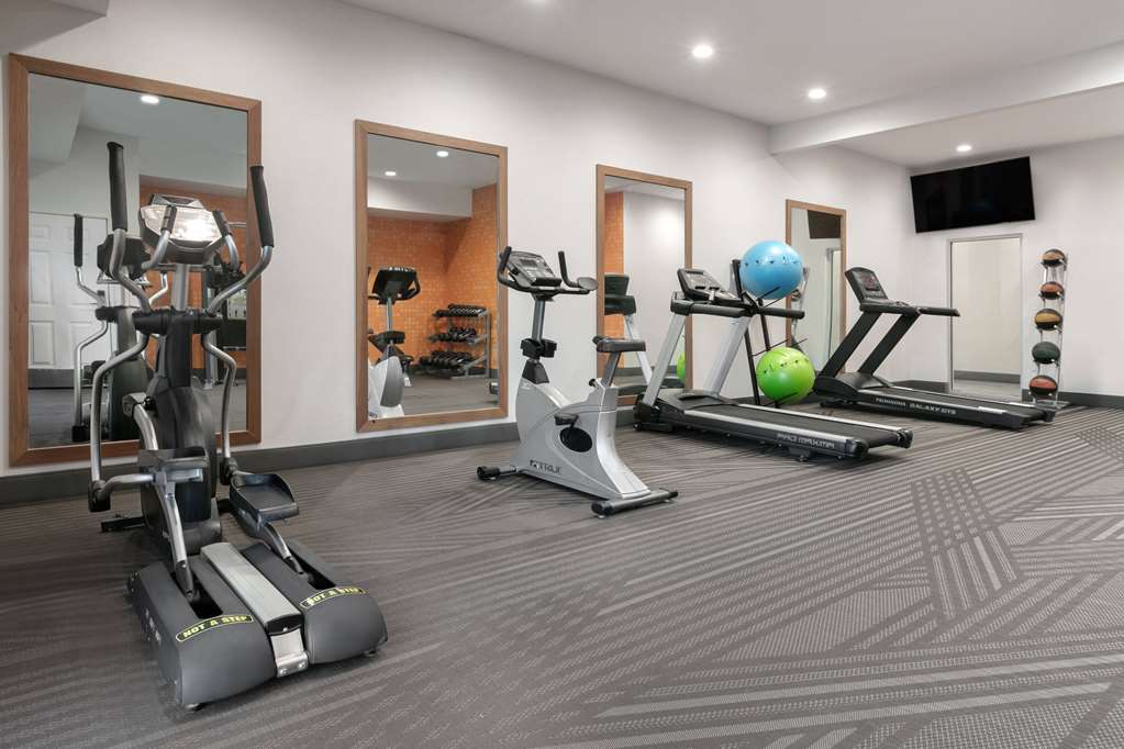 La Quinta Inn & Suites by Wyndham Belton Temple South - photo 12