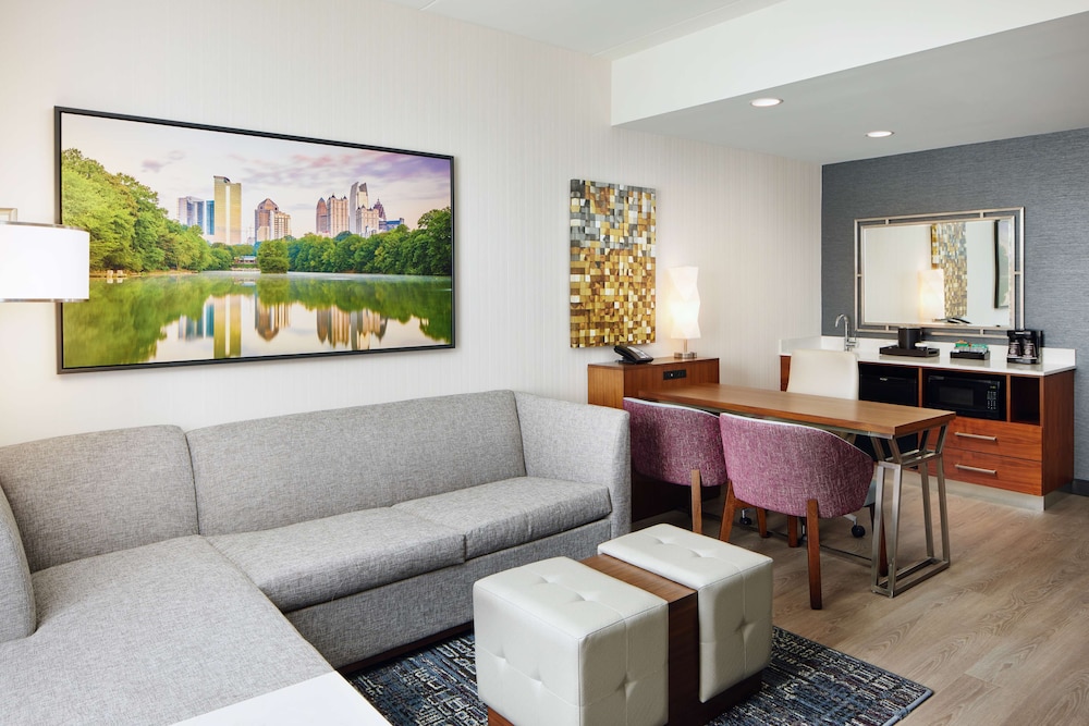 Embassy Suites by Hilton Atlanta Airport North - photo 11