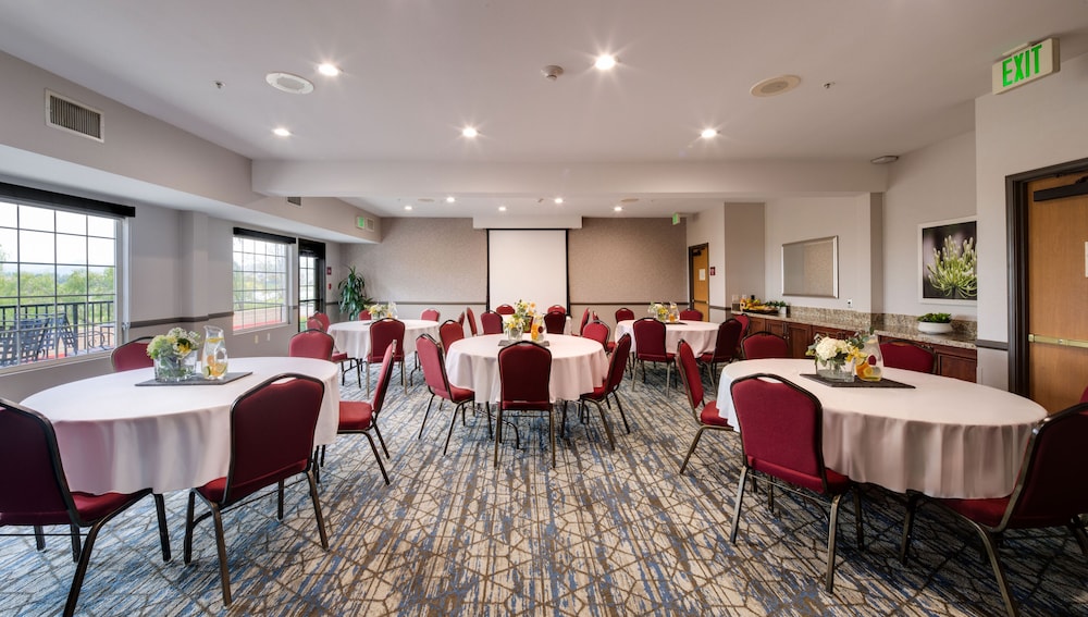 Ayres Suites Mission Viejo Lake Forest - photo 31