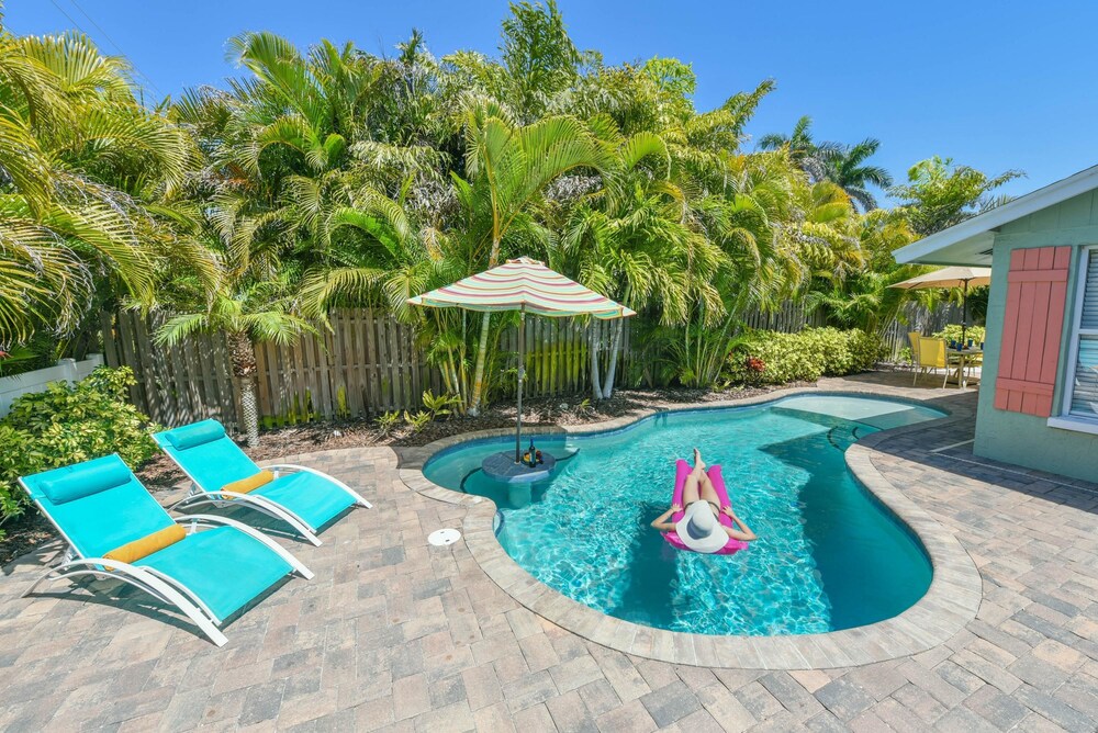 Sea Place — 4-Star Luxury Hotel in Holmes Beach, United States