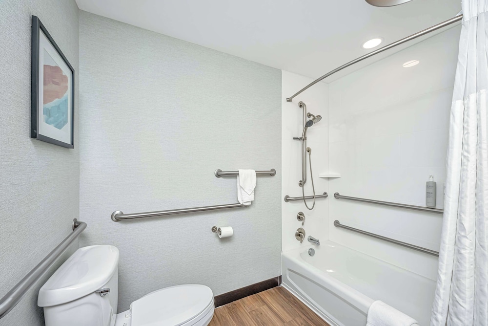 Hilton Garden Inn Charleston Airport - photo 42