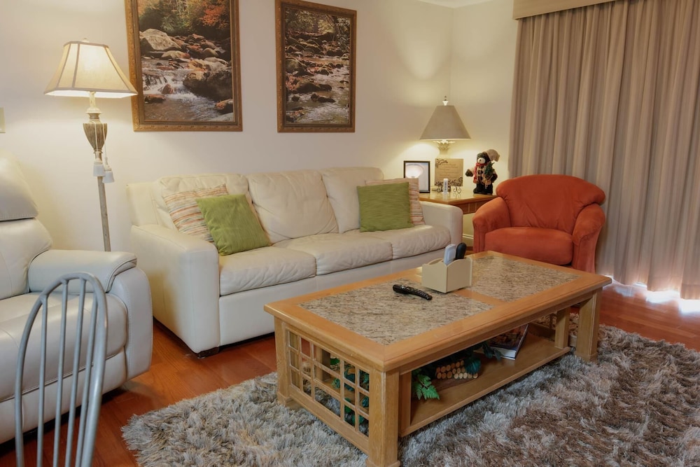 1501 Golf View Towers Southern Comfort - photo 23