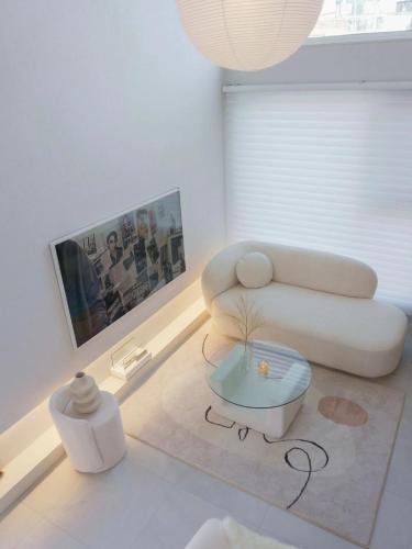 Seongsu 10 minutes K Architectural Designers' Unique House — 4-Star Luxury Hotel in Seoul, South Korea