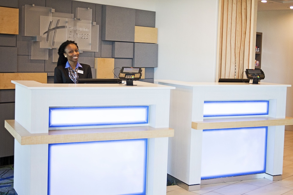 Holiday Inn Express & Suites Greenwood Mall by IHG - photo 46