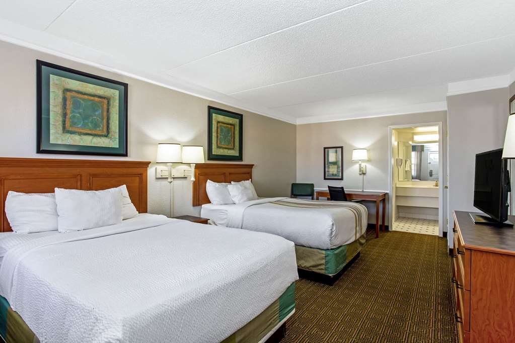 La Quinta Inn by Wyndham Denver Northglenn - photo 25