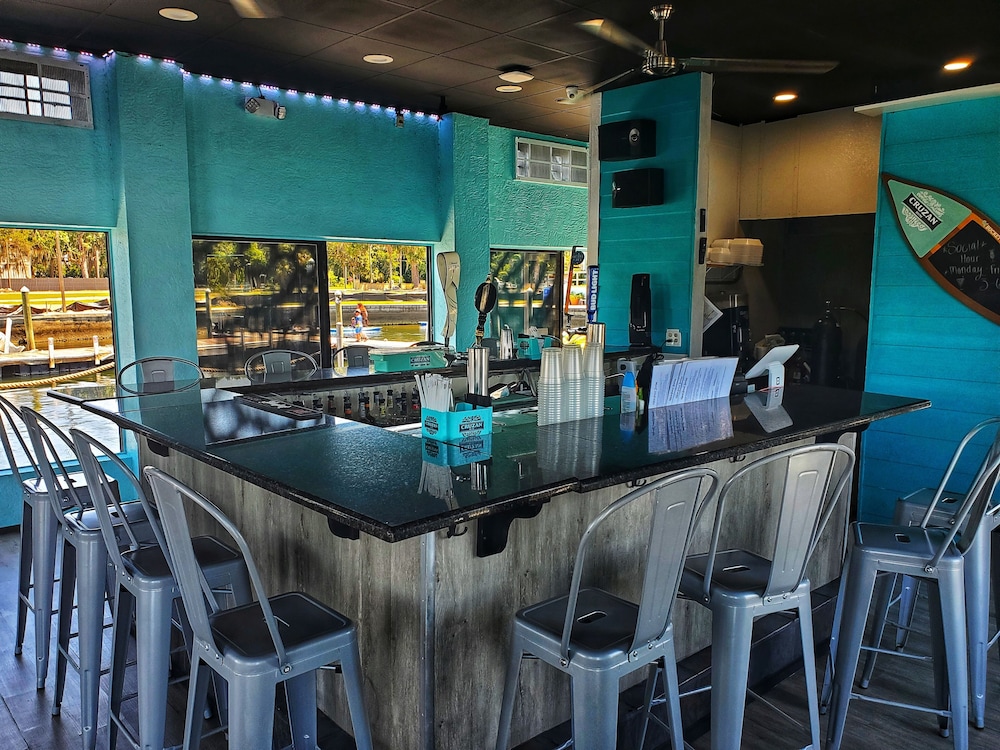The Port Hotel & Marina - photo 28