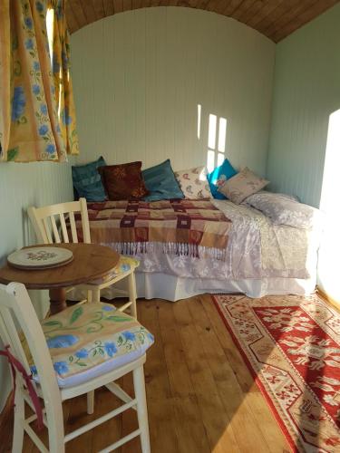 Shepherds hut Dolly wagon - last minute hotel in Keswick