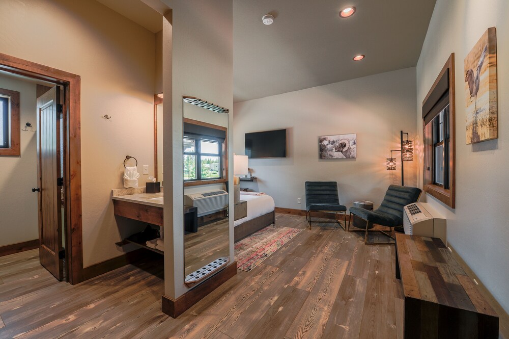 Golden Stone Inn - photo 18