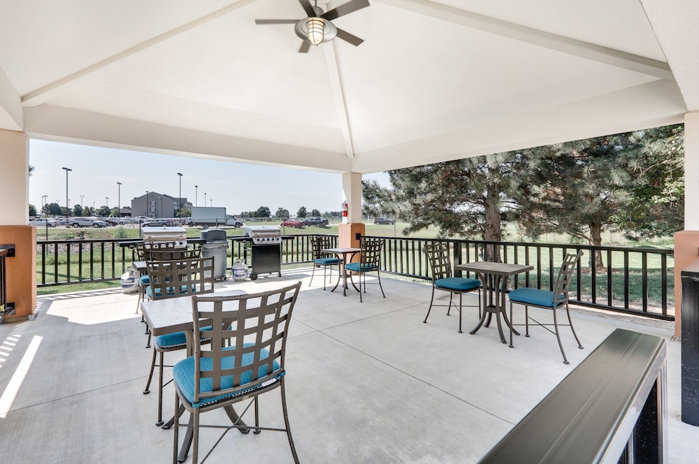 Candlewood Suites Salina by IHG - photo 19