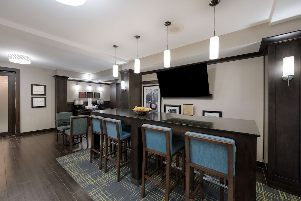 Hampton Inn Marshall - photo 28