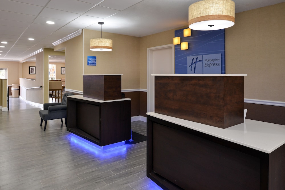 Holiday Inn Express & Suites Naples North Bonita Springs by IHG - photo 56