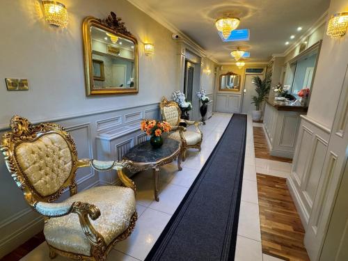 Grand Central Hotel
