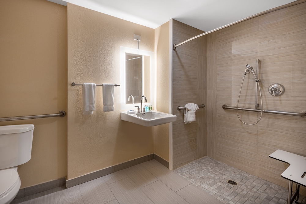 Holiday Inn Poughkeepsie by IHG - photo 12