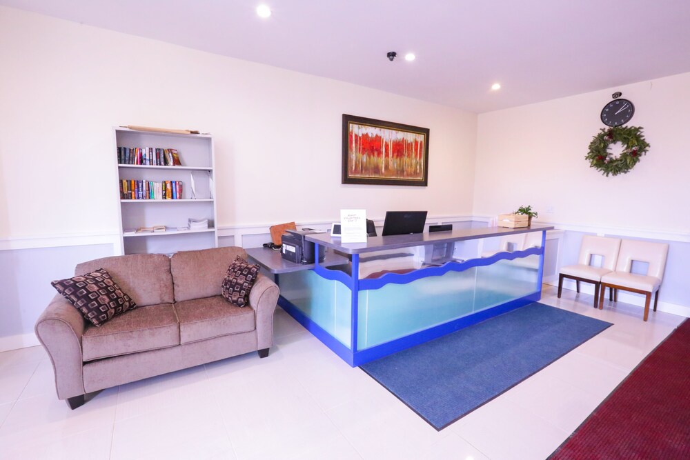 Chateau Suites - photo 3