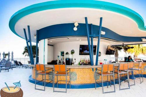 Wyndham Ocean Walk Penthouse Floor 1 BR Resort Condo Direct Oceanfront Daytona Funland 1908 in Daytona Beach, United States