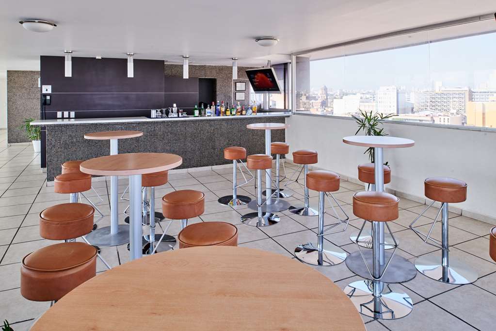 Terrace bar