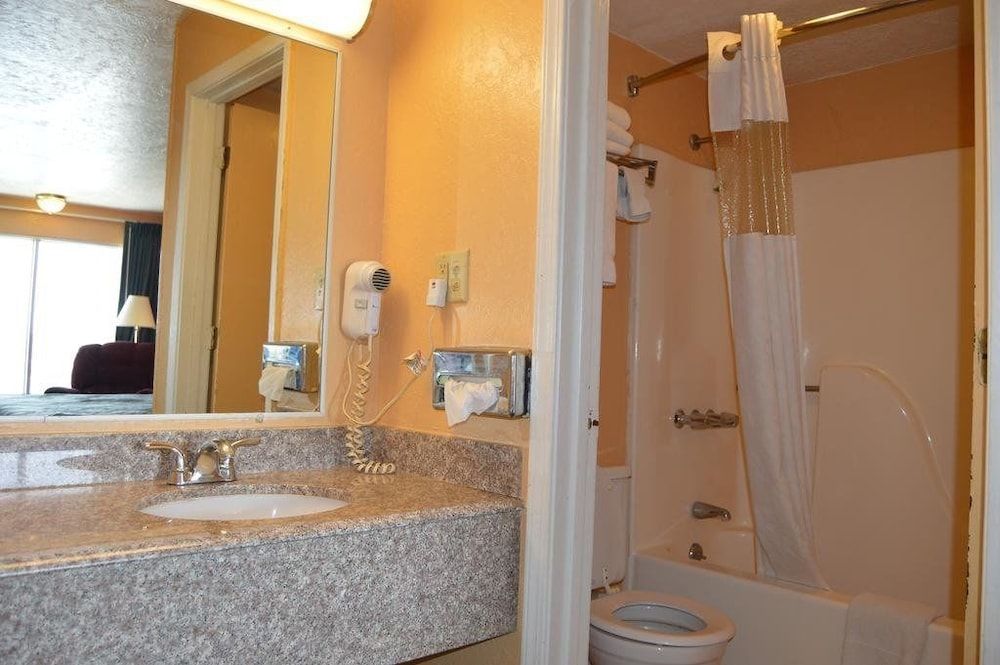 Ramada Elk City - photo 21