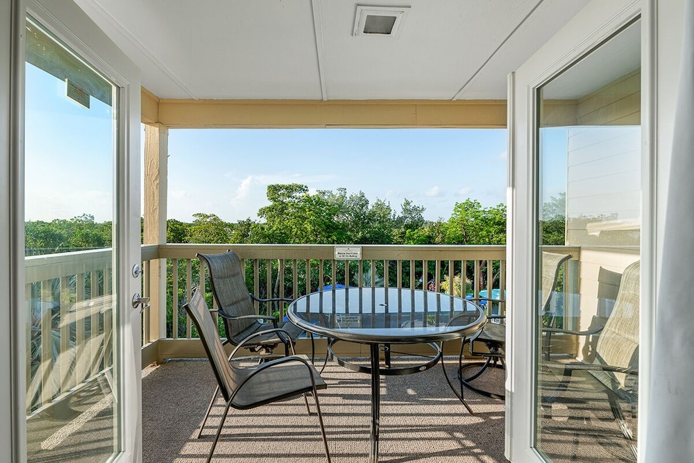 Coconut Mallory Marina and Resort Condo - photo 8