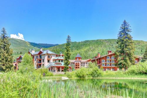 Eagle Springs Mountain Retreat — 4-Star Luxury Hotel in Mount Carmel, United States