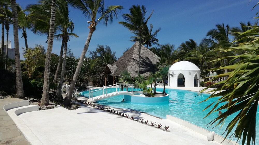 Sun Palm Beach Resort — 4-Star Luxury Hotel in Malindi, Kenya