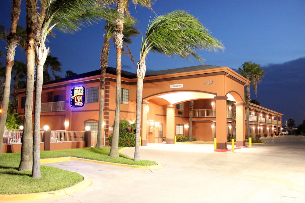 Texas Inn and Suites McAllen at La Plaza Mall and Airport - photo 37