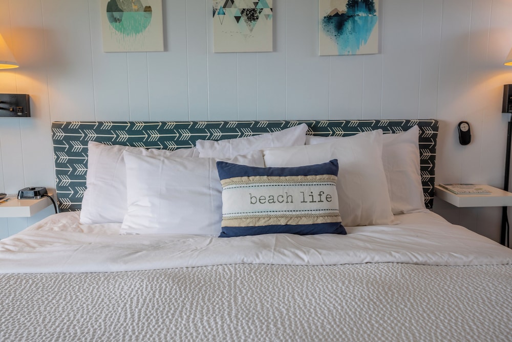 Beachfront Inn - photo 33