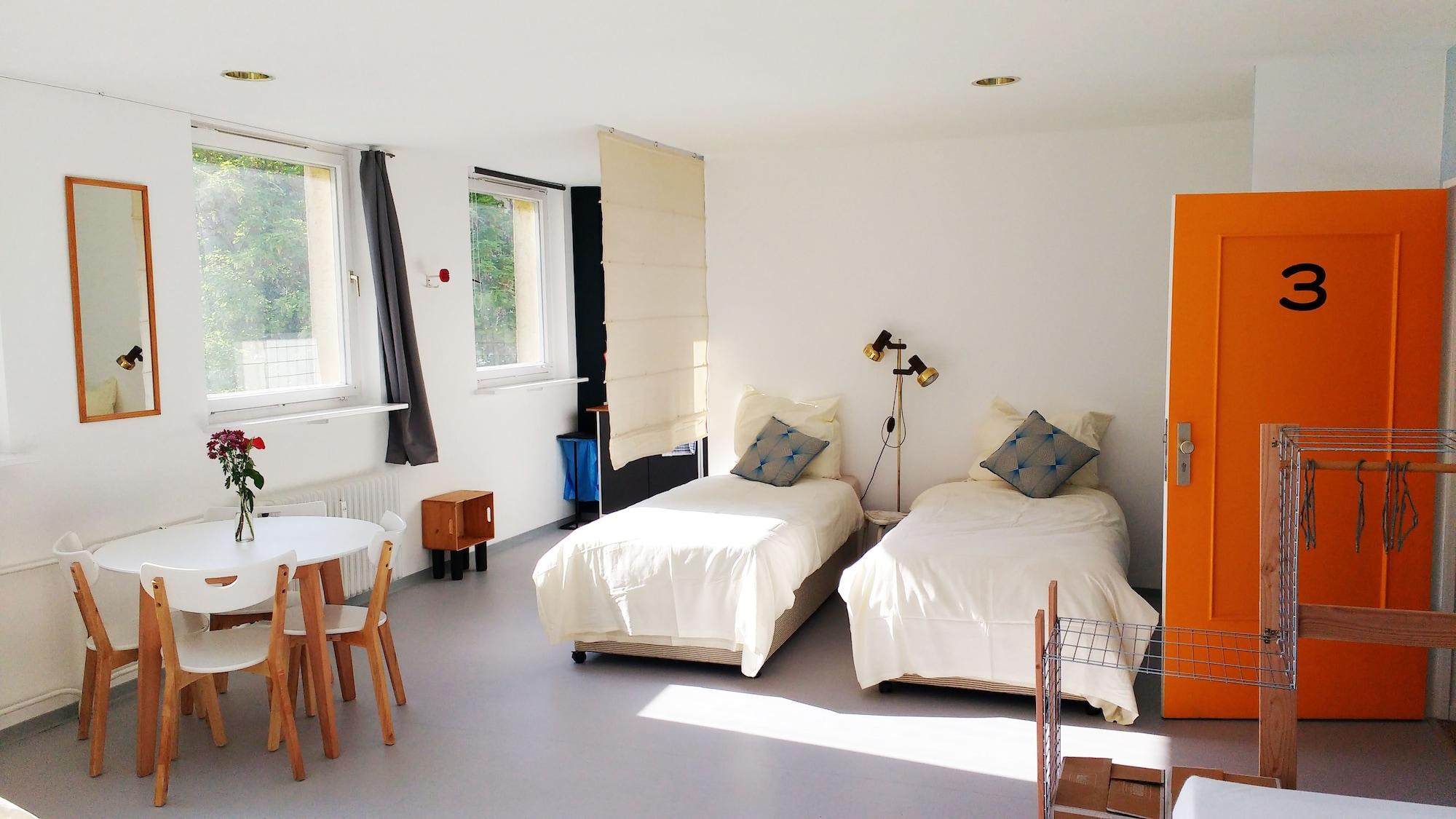 M I N I T E L - carbon neutral hotel in Berlin