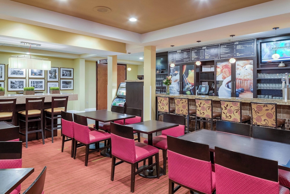 Courtyard by Marriott in Portsmouth - photo 27
