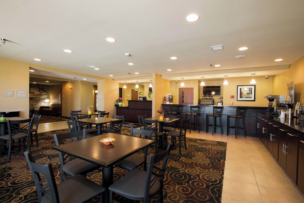 Cobblestone Inn & Suites Eads - photo 39