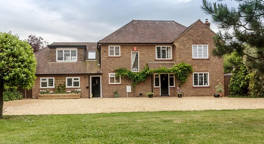 Amberwood Bed And Breakfast — 4-Star Luxury Hotel in Lymington, United Kingdom