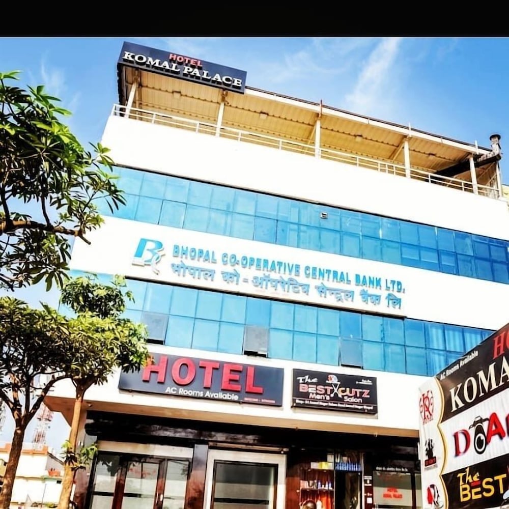 Hotel Komal Palace