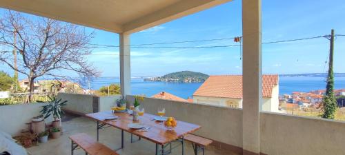 Sea apartment Tonka — 4-Star Luxury Hotel in Kali, Croatia
