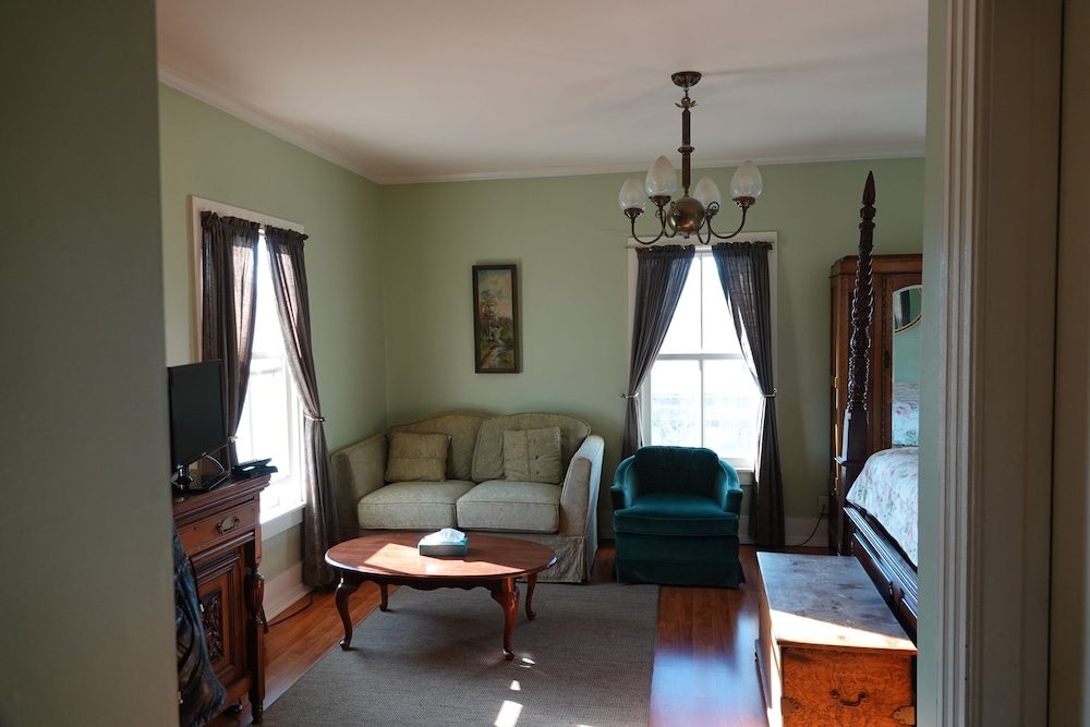 Union Hotel - photo 42