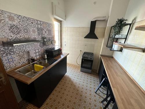 Metro C Centocelle Ampio Appartamento con tre camere da letto — 4-Star Luxury Hotel in Rome, Italy