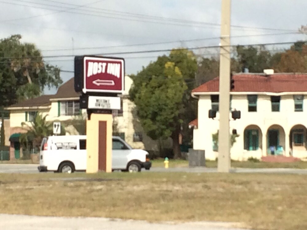 Host Inn - photo 13