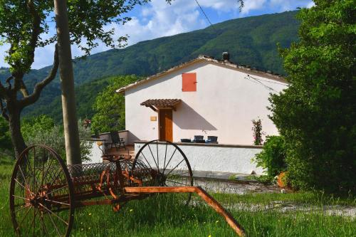 Casa Vacanza Ponte Marchetto — 4-Star Luxury Hotel in Assisi, Italy