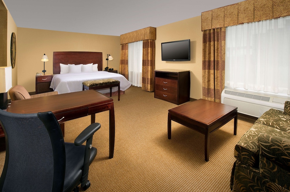 Hampton Inn & Suites San Antonio Airport - photo 13