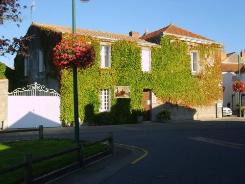 Lalobema — 4-Star Luxury Hotel in Machecoul, France