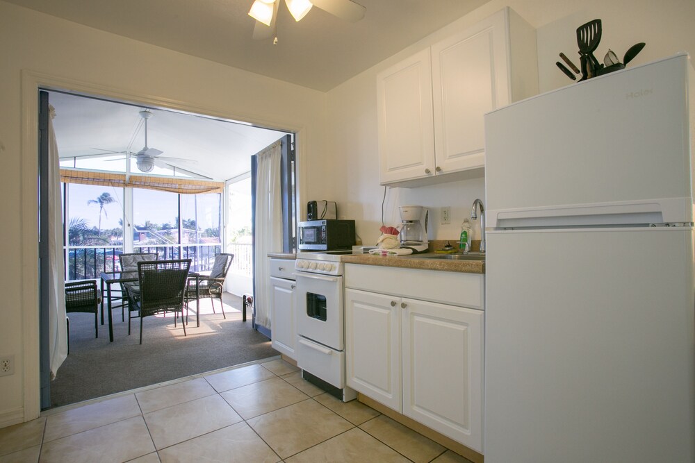 Dolphin Inn Resort - photo 23