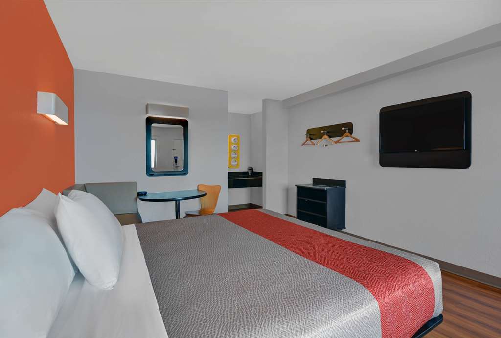 Motel 6 Cutler Bay FL - photo 11
