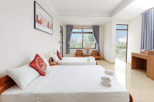 Nhà Khách 258 Sea Front Near Mikazuki 500m — 4-Star Luxury Hotel in Da Nang, Vietnam