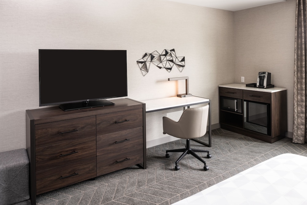 Holiday Inn Boston Logan Airport Chelsea an IHG Hotel - photo 5